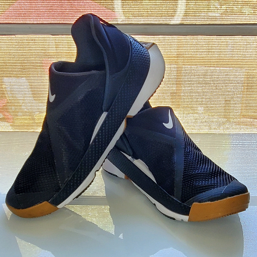 Nike Flyease Mens Sneakers Size 8.5